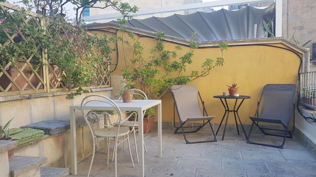 Ferienwohnung Upstairs - Skylight Lecce Exterior foto